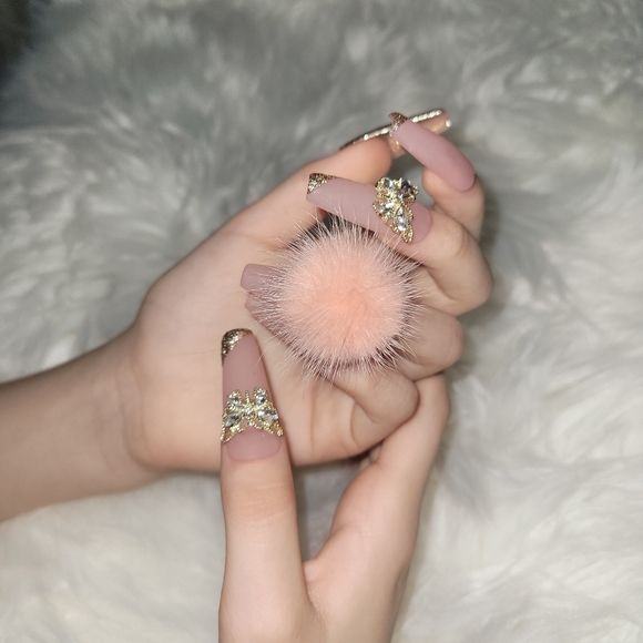 Press on nails - Picture 2 of 4